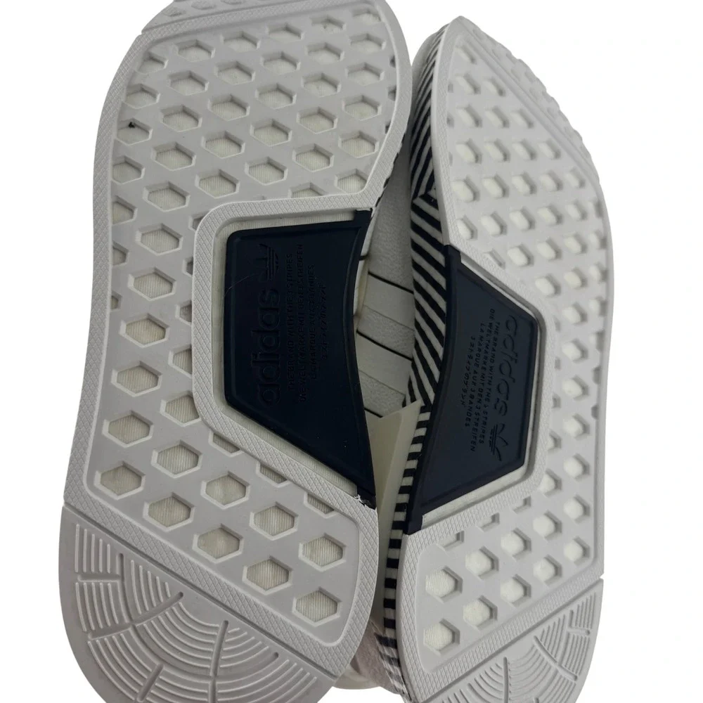 Adidas NMD_V3 Mens Shoes White Black FY2105 Japanese Text Sneakers Size 9